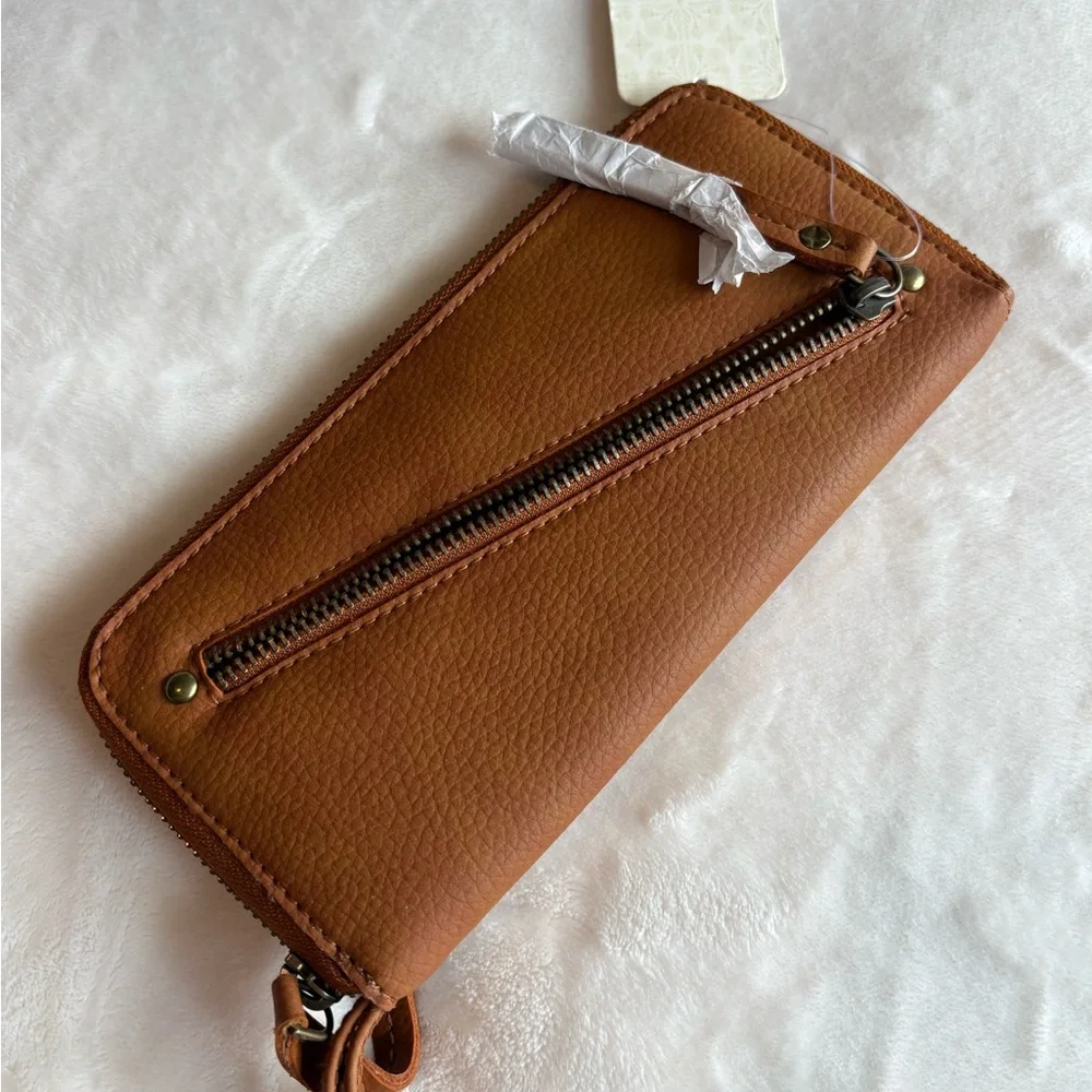 NWT Free People Distressed Wallet Wristlet Faux-Leather Brown Slim Studs Vegan